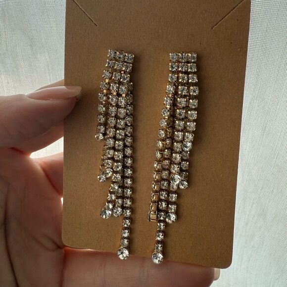 Macys | Elegant Silver Crystal Drop Earrings - Picture 5 of 5